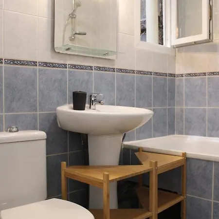 Apartament Flat Near Galeries Lafayette Paryż